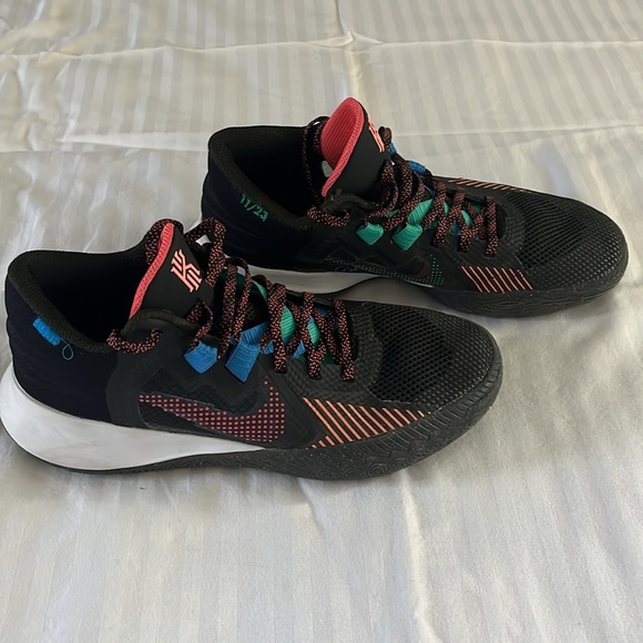 Nike Kyrie Flytrap 5 Basketball Shoes Men’s 7.5 - Picture 2 of 6